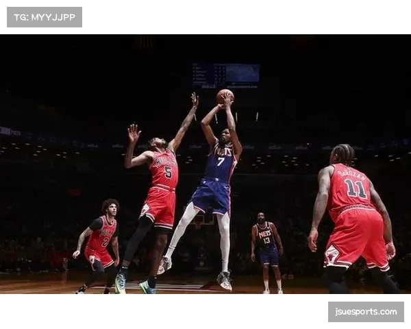 篮网队季前赛首战对阵耶路撒冷夏普尔 期待新赛季表现亮点